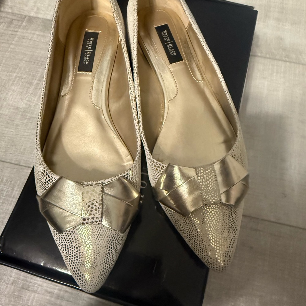 White House Black Market Textured Cream and Gold Flats - Reena